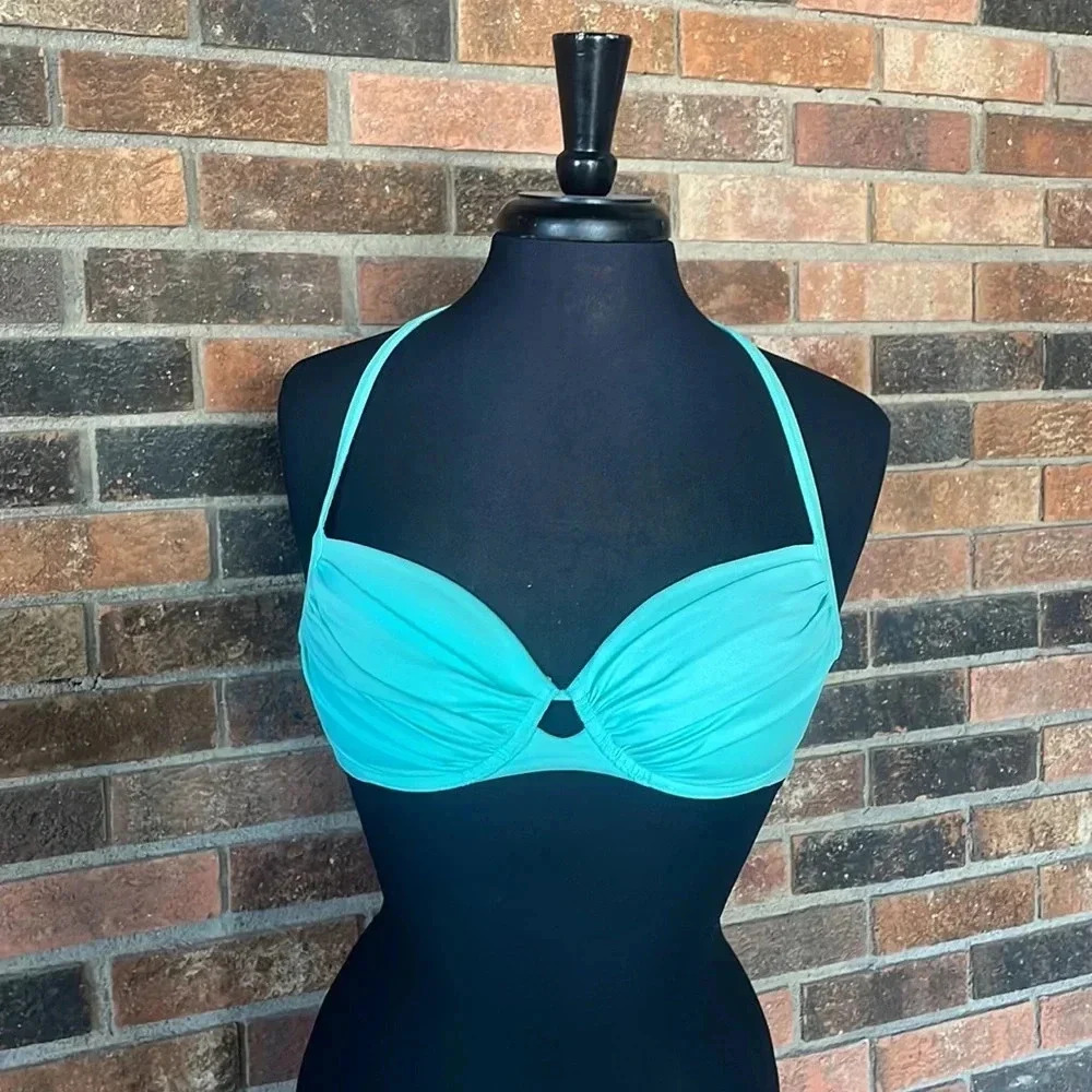 Mint Victoria’s Secret Swimsuit 34C